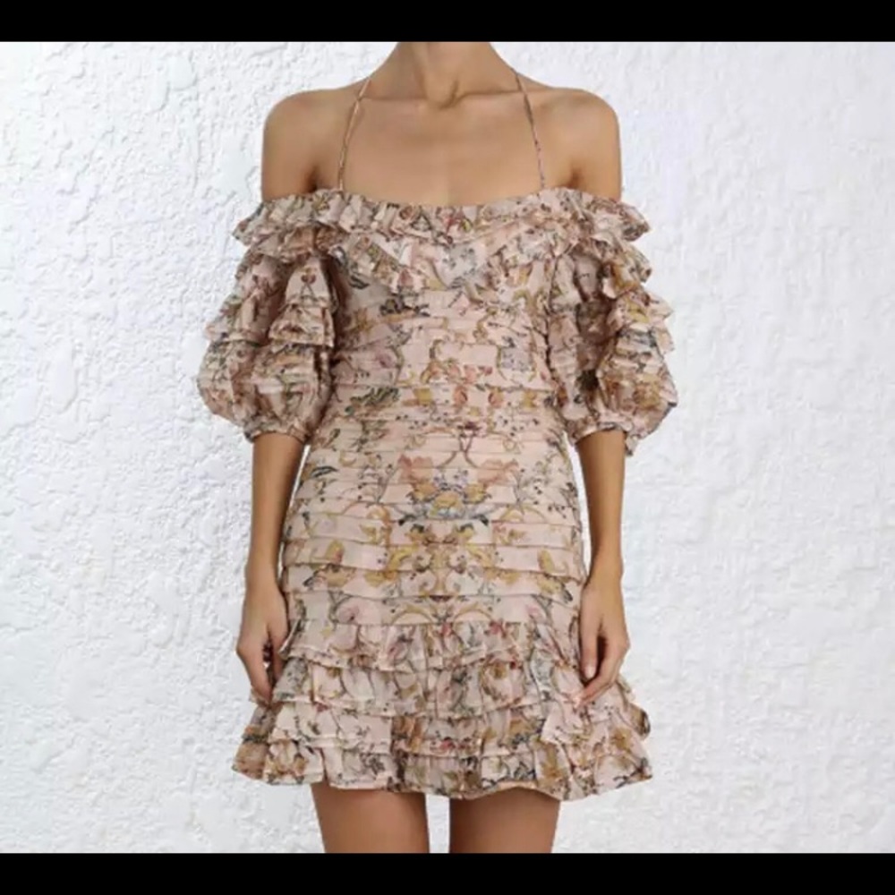 Beautiful Lantern Resort Style Dress 💕